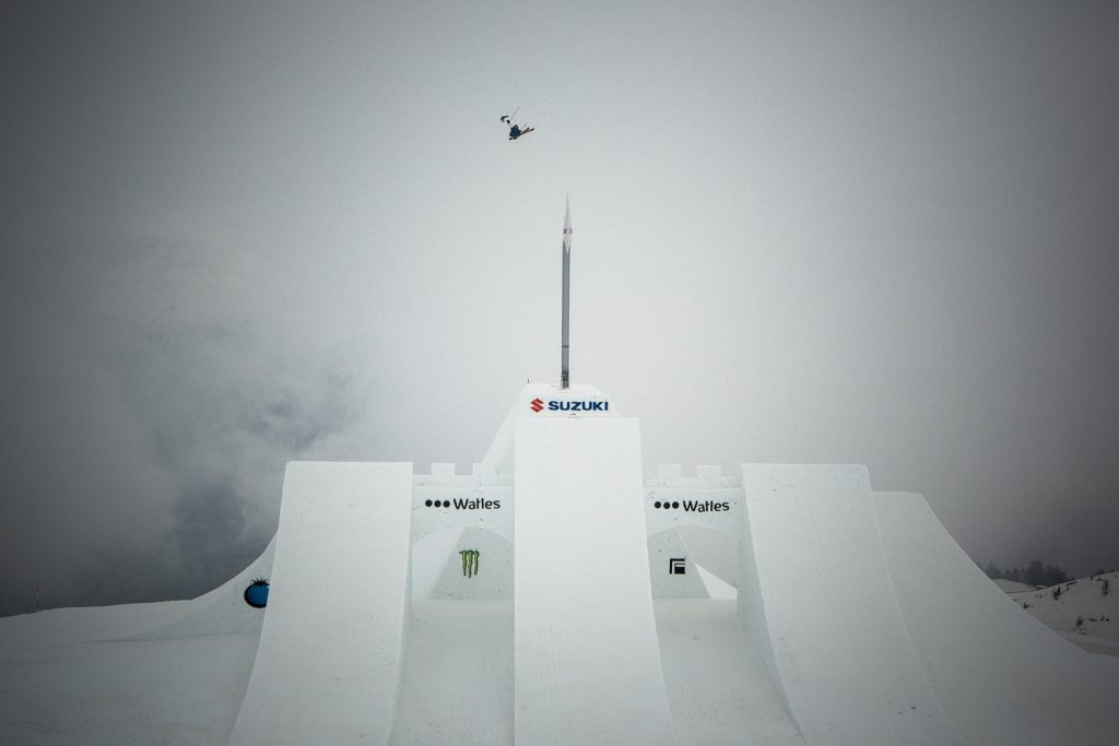 David Wise air at the 2016 Suzuki Nine Knights event.