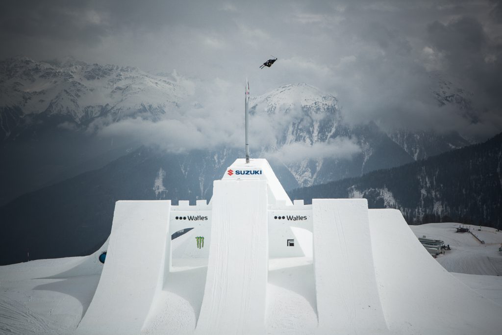 Joffrey Pollet-Villard alley-oop hip air at the 2016 Suzuki Nine Knights event.