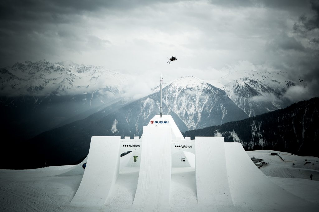 Joffrey Pollet-Villard alley-oop hip air at the 2016 Suzuki Nine Knights event.