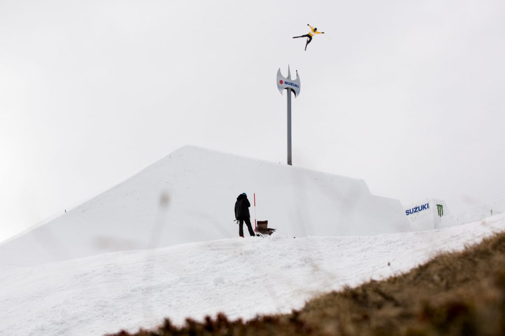 Christof Schenk huge air at 2016 Suzuki Nine Knights