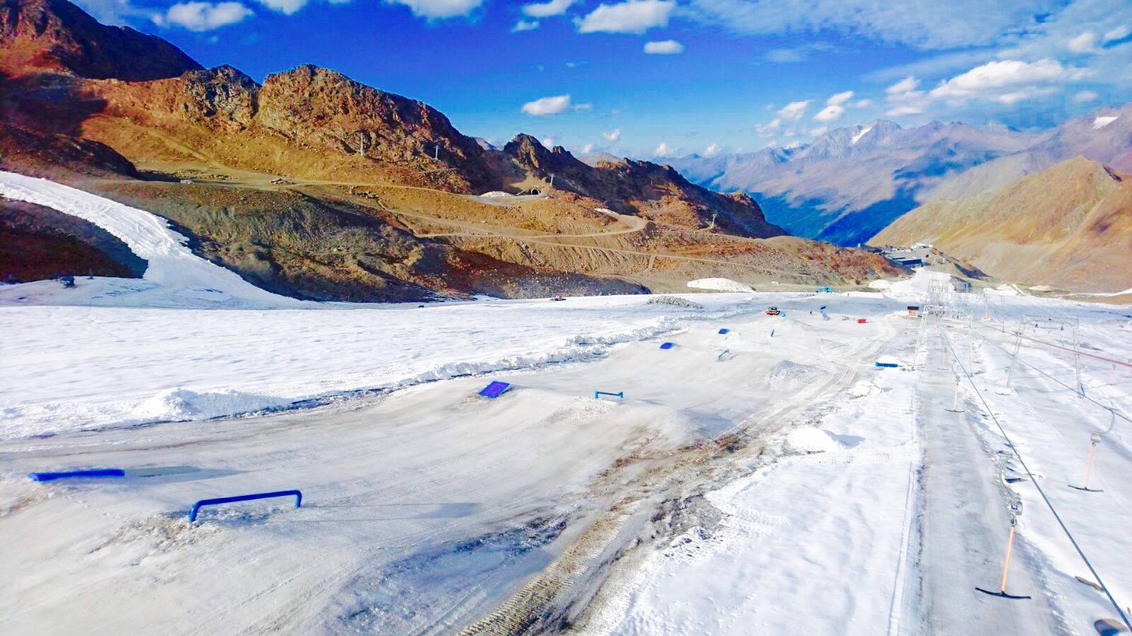 Half mile jibline at Kaunertal Opening