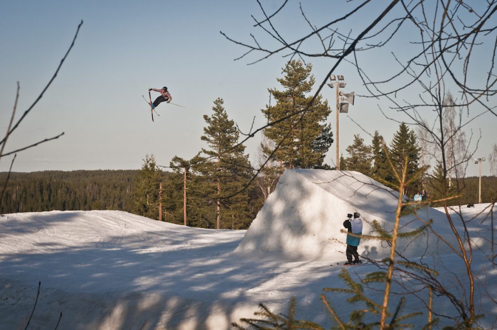 petja-sereda-and-switch-5-nosegrab