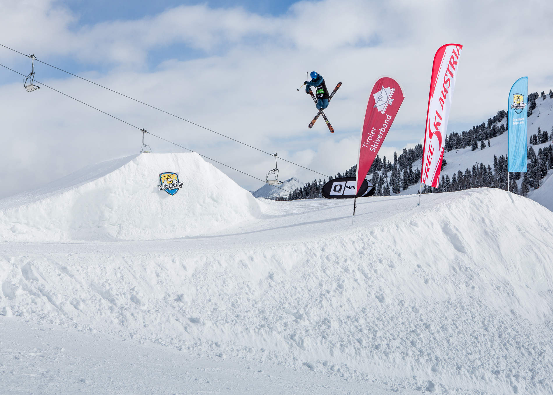Samuel Schönherr on the kicker line captured by Patrick Steiner
