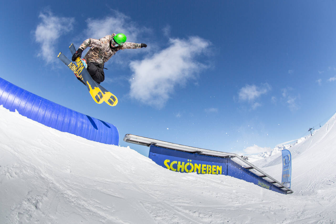 Rail action captured by Patrick Steiner