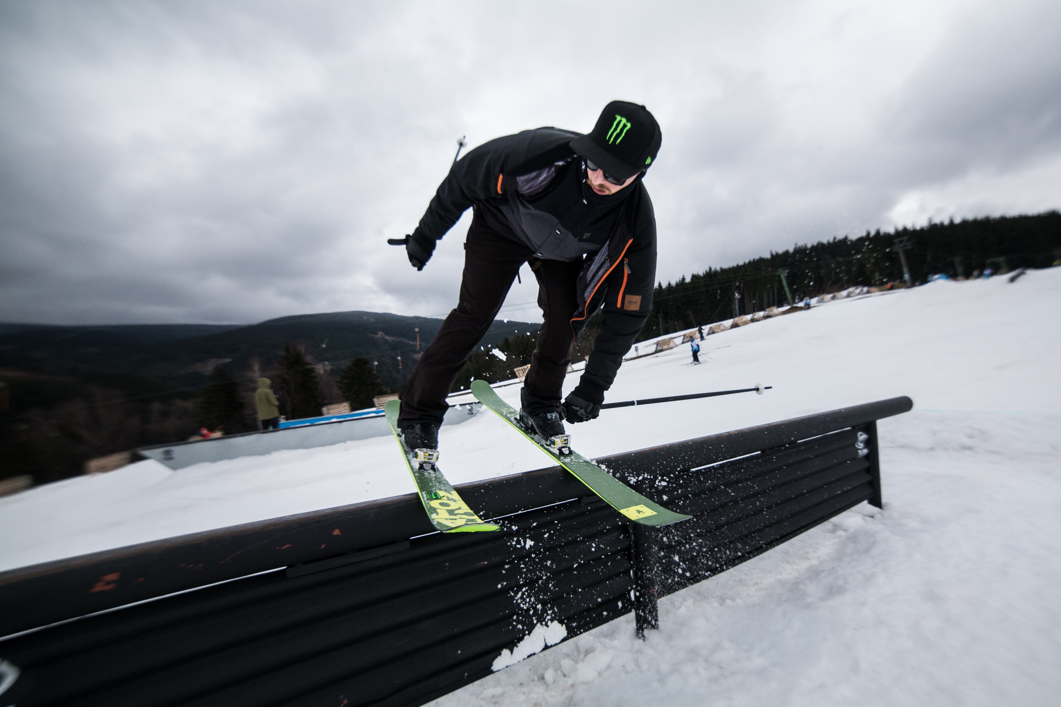 Daniel Hanka coach SatisFaction Ski camp