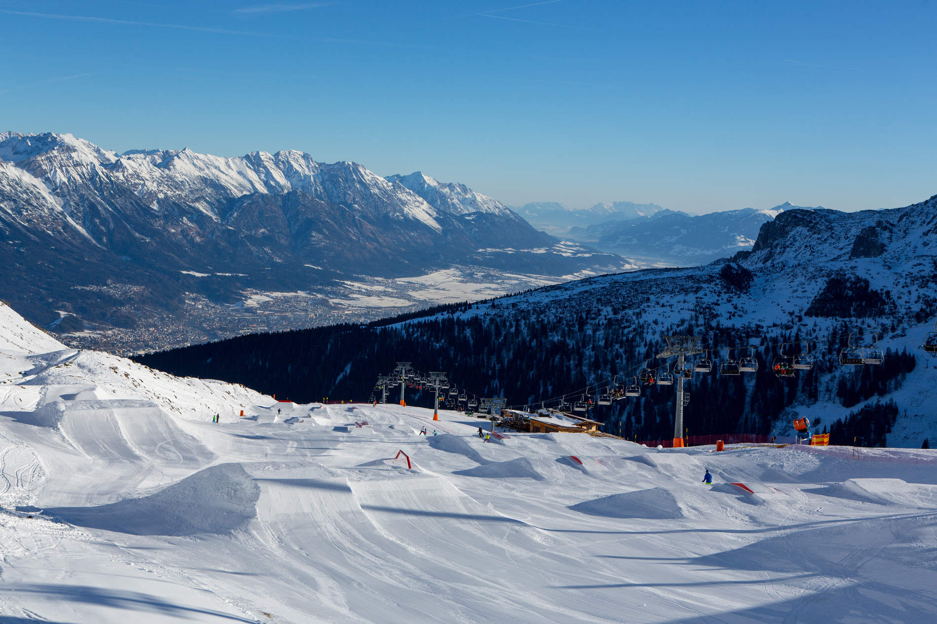 Shred the Golden Roofpark at Axamer Lizum in all it's glory