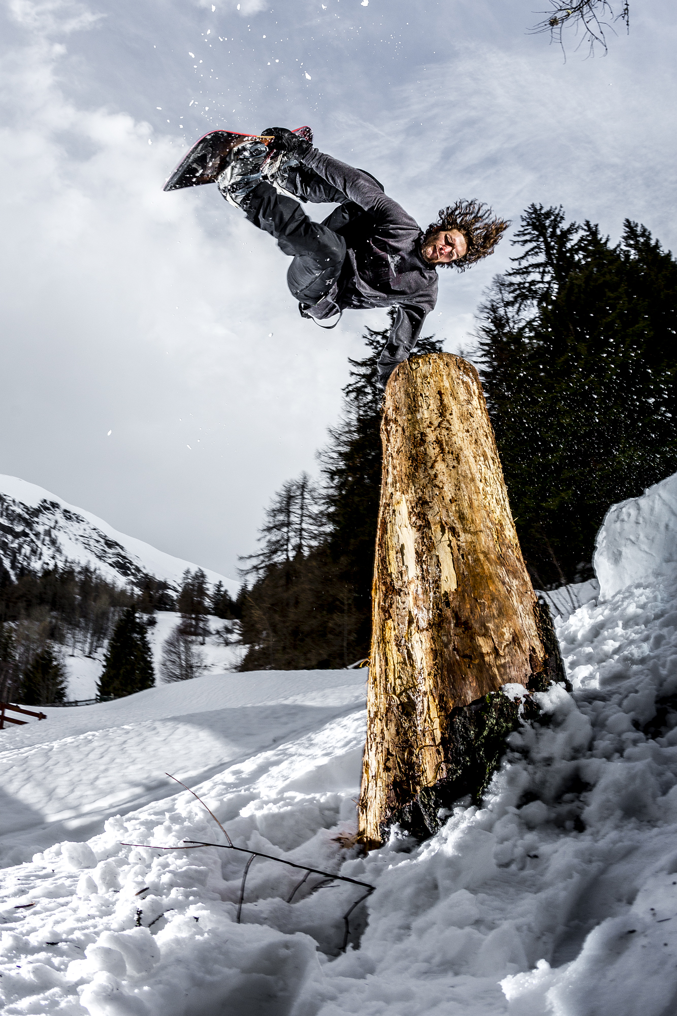 Robert Bragotto Winner Best Street Photo Click on the Mountain 2017