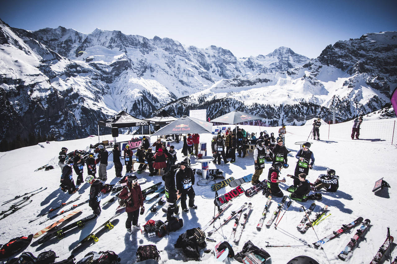 Friends, a spectacular scenery and a great competition will make the Oakley Schilthorn Open an amazing experience