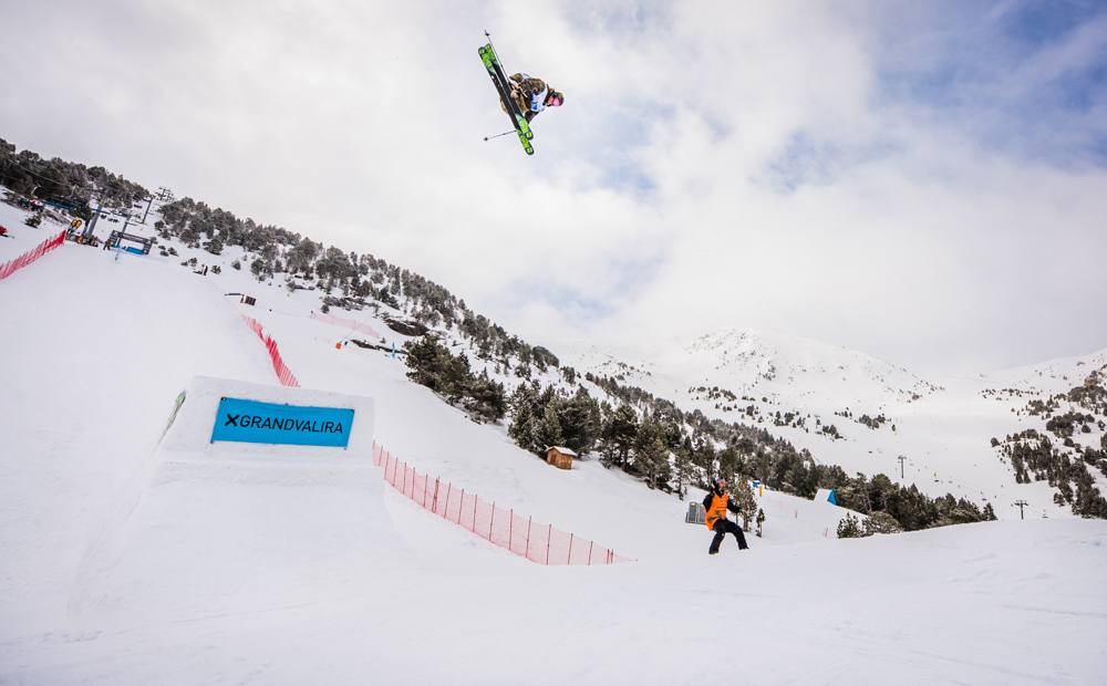 Henrik Harlaut on his way to 4th place at the 2017 Total fight