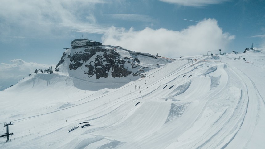 Due to the retreat of the glacier Superpark Dachstein will be closed