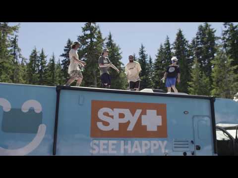 Nothing beats sunny park laps with your boys. Come rip with Ahmet, Magnus, Khai, Pat, Will, and Mike as they rip through Mt. Bachelor.