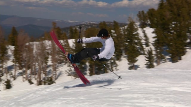 Watching Sampo Vallotton ski is a pleasure to our eyes. We wish you a speedy recovery and hope to see much more of this right here soon.