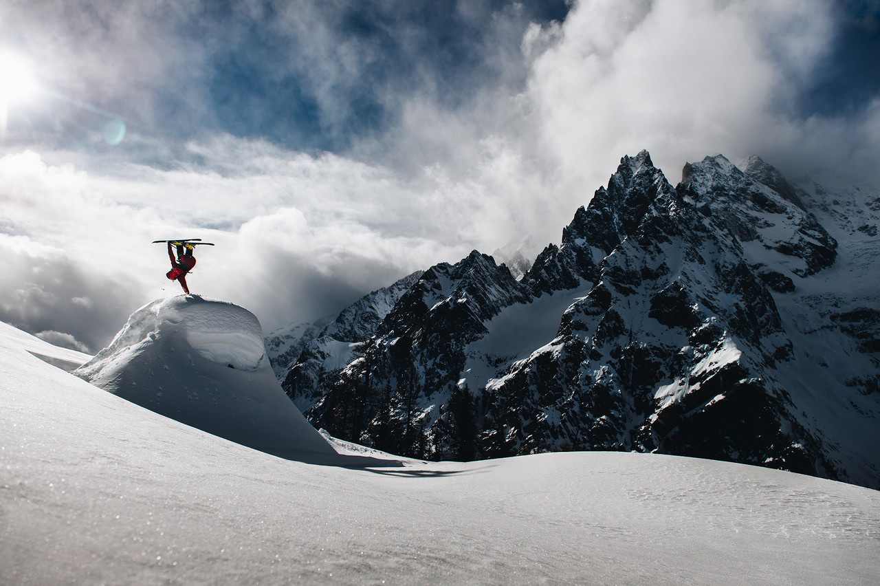 Adam Klingeteg wins Best Action at the Click on The Mountain contest with this photo of William Larsson.