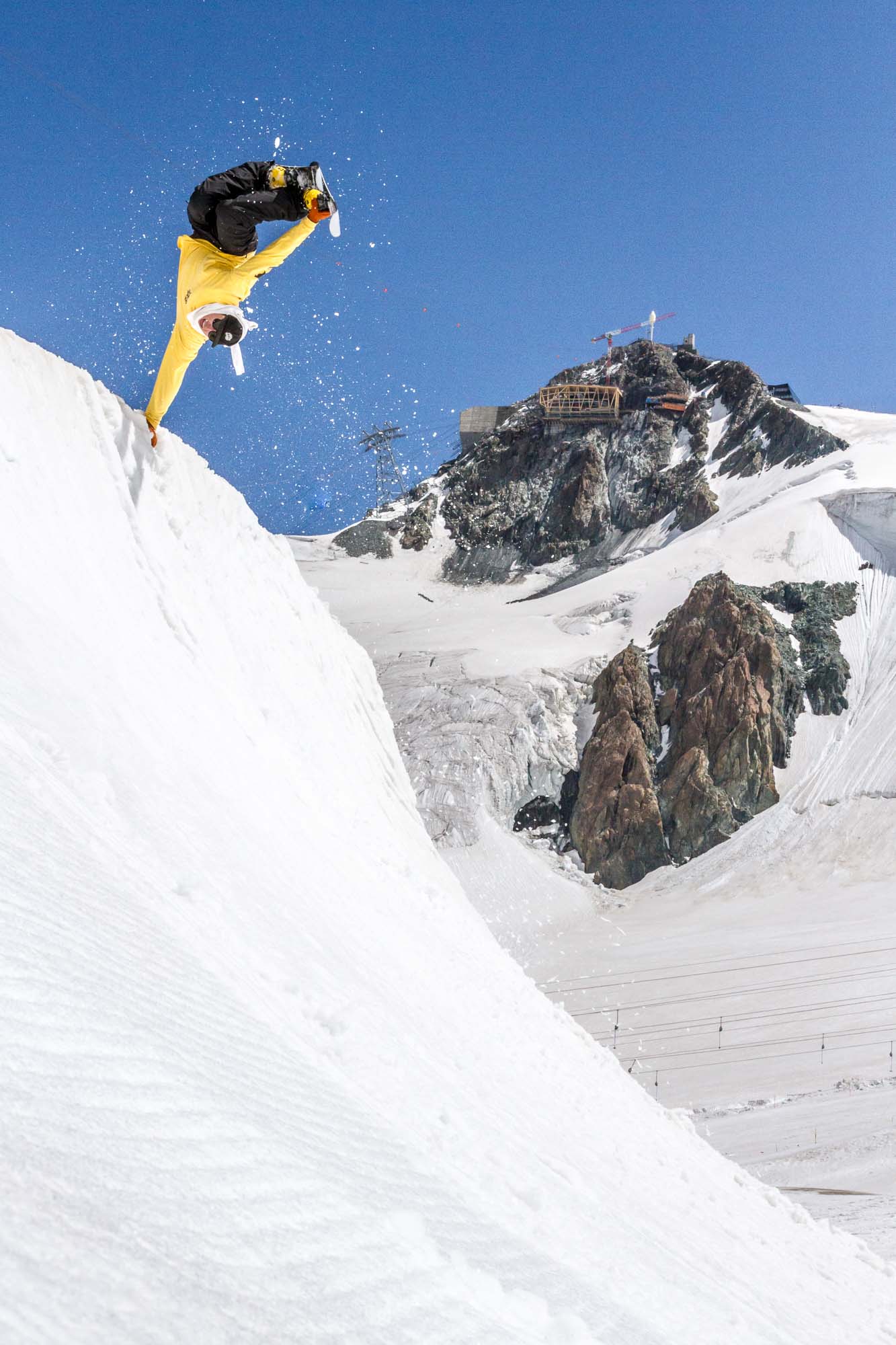 Erik Olson, handplant, Zermatt Summer Snowpark, Downdays, Ethan Stone