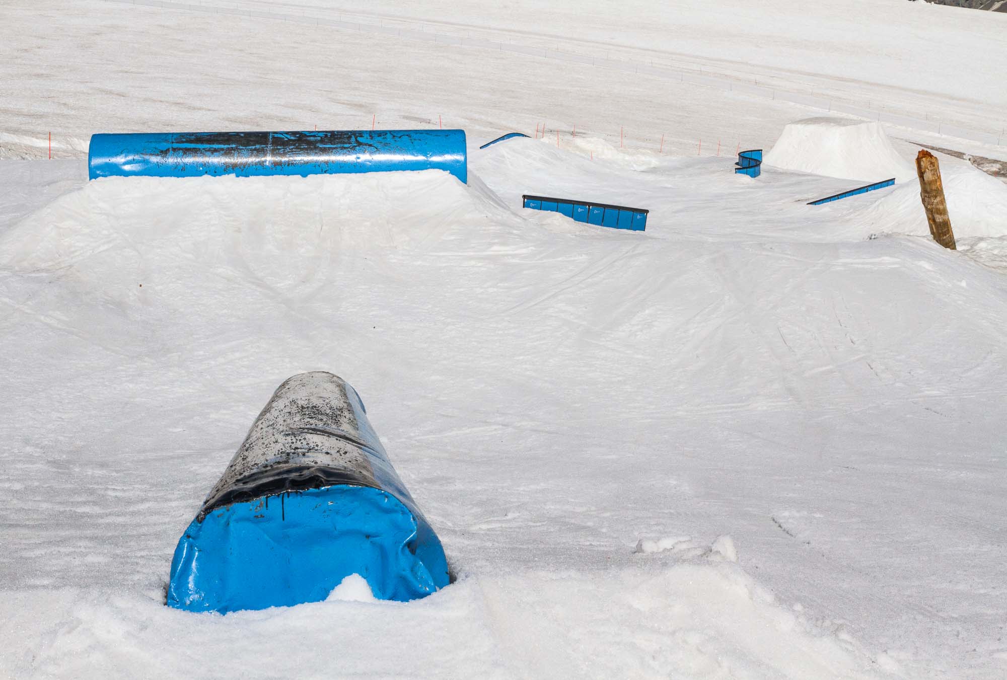 Zermatt summer snowpark, rail setup, Downdays, Ethan Stone