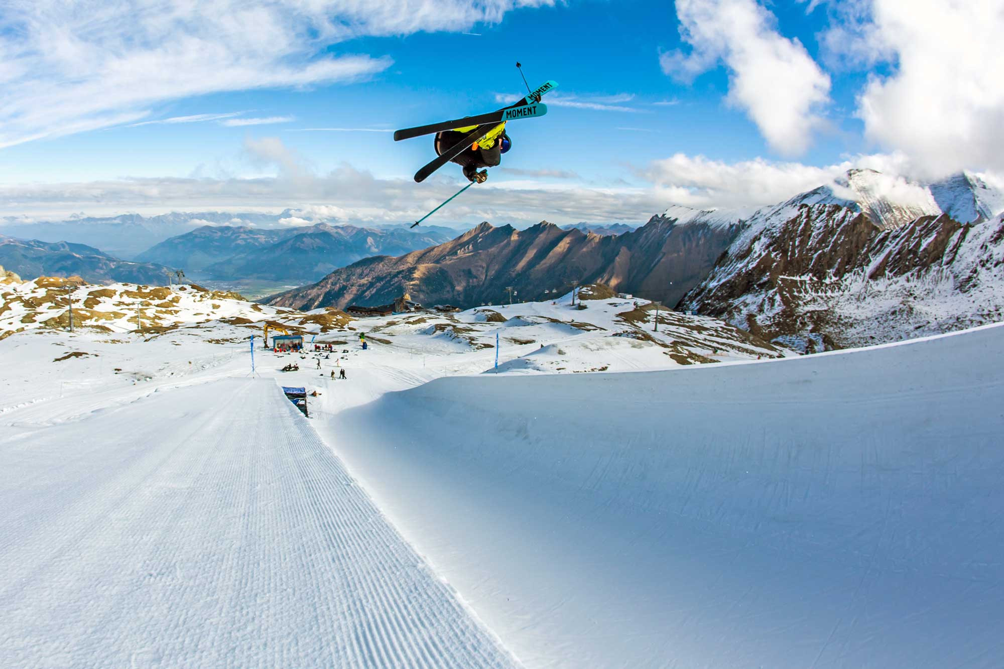 David Wise rides during the Kitzsteinhorn Snowpark Halfpipe Training Weeks in November 2018.