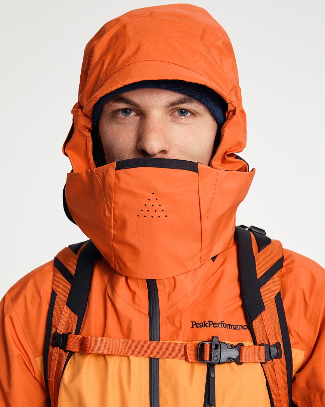 Peak Performanc Vertical Pro Jacket Storm Flap Detail