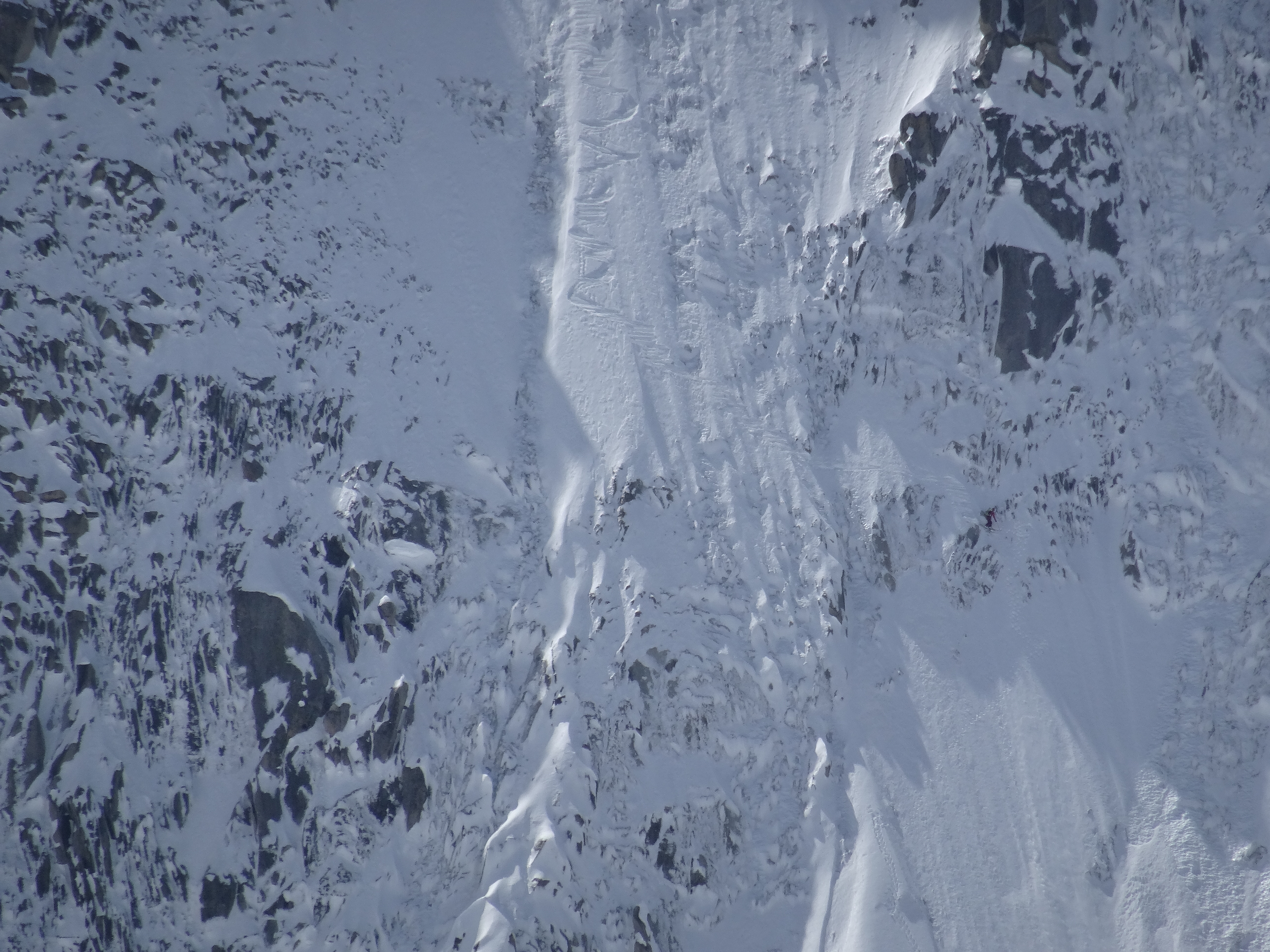 Paul Bonhomme picks his way through a technical line. Photo: Philippe Lachaud