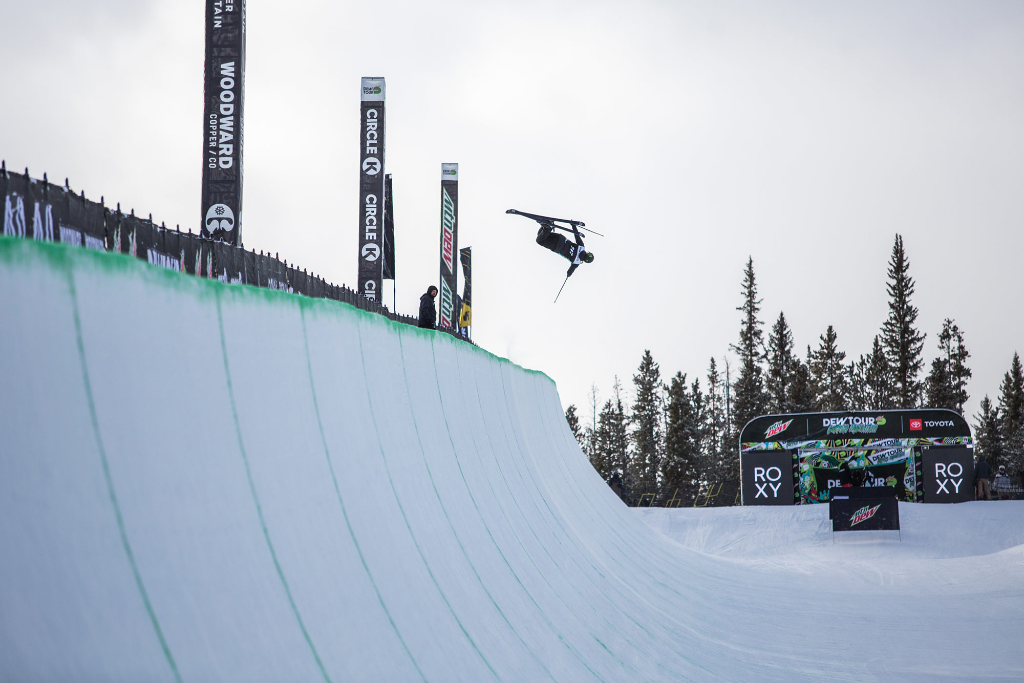 Cassie Sharpe competes in finals at the 2021 Winter Dew Tour women's halfpipe.