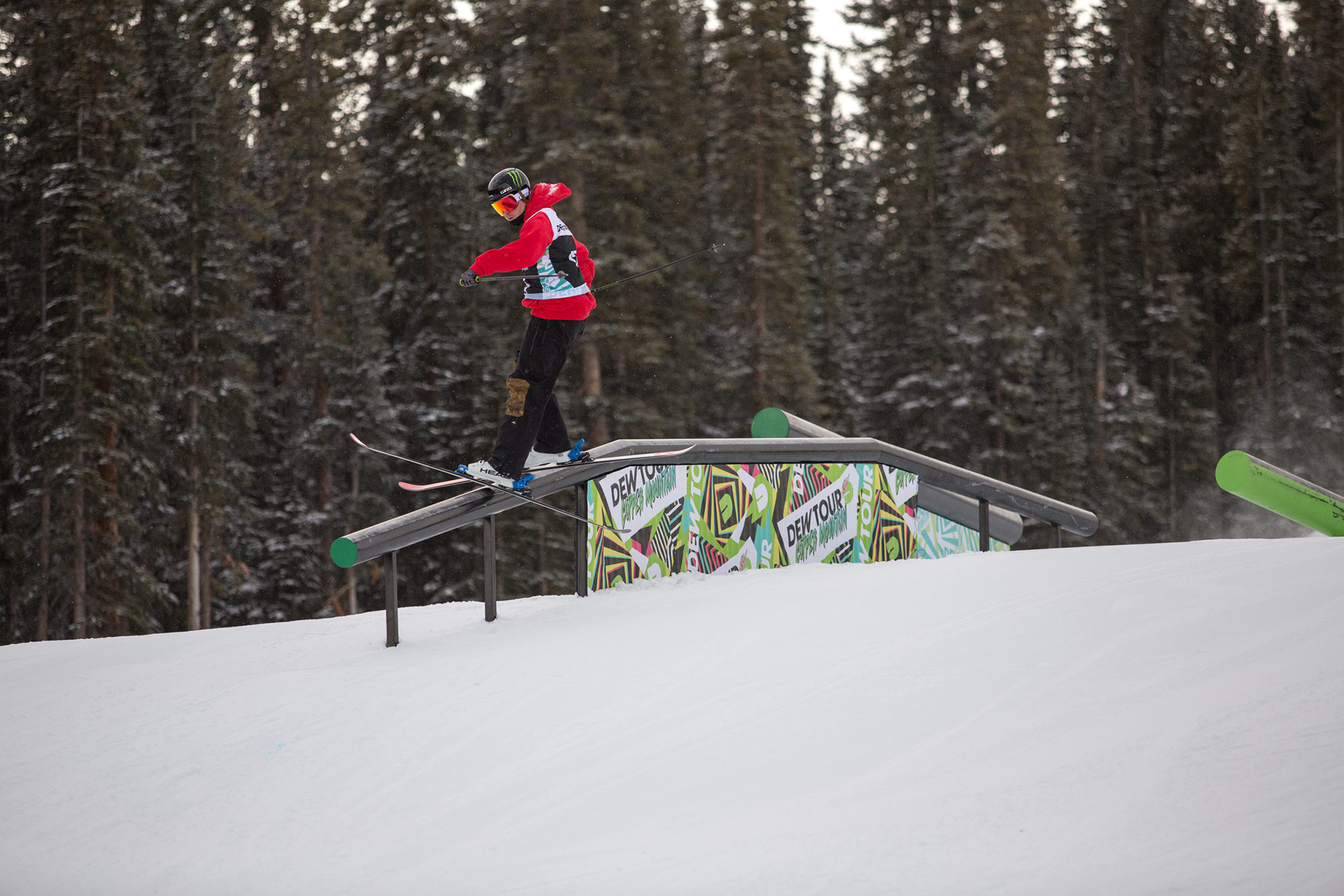 Evan McEachran competes at the men's ski slopestyle finals at the 2021 Winter Dew Tour.