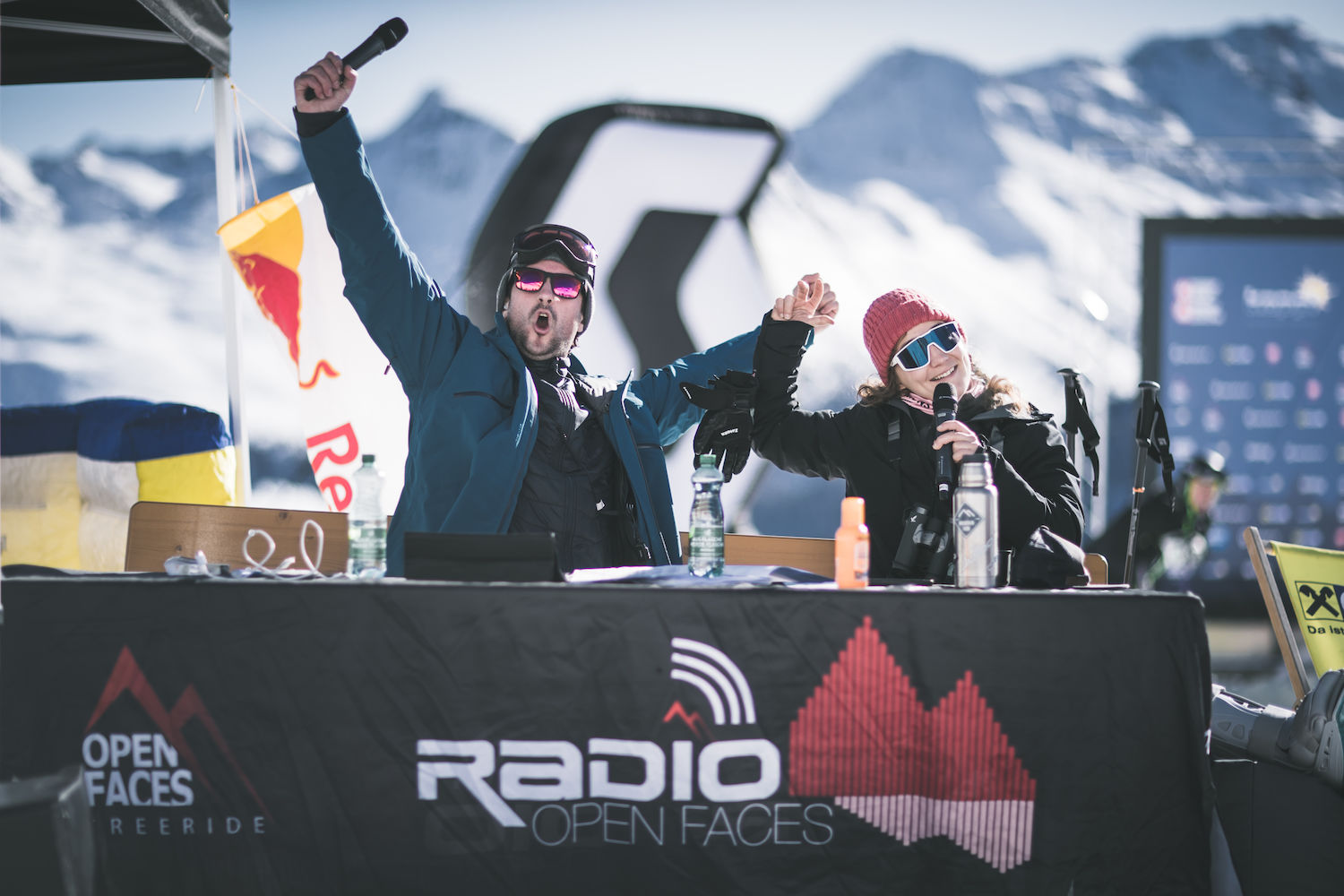 Long-time Commentator Kai Unterrainer and former FWT- Champion Manuela Mandel heating up the crowd