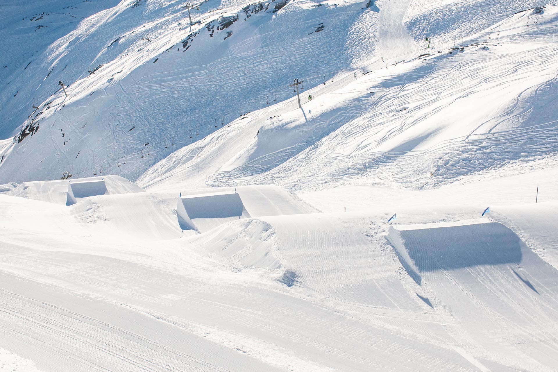 Jump line in Central Park at Snowpark Kitzsteinhorn