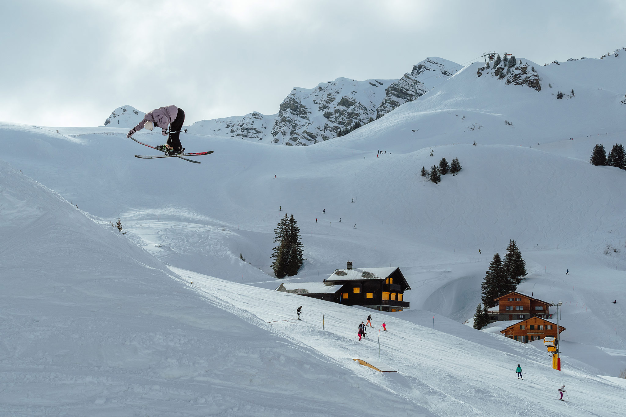 Laurent De Martin riding the Fly 105 from Movement