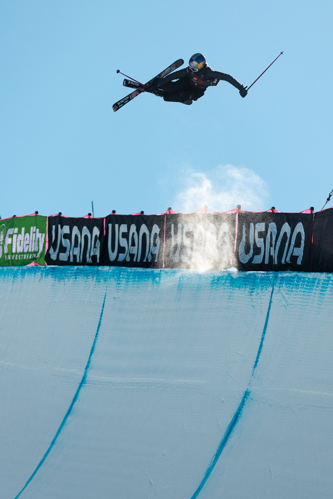 Eileen Gu at the 2022 Mammoth U.S Grand Prix Freeski World Cup Halfpipe