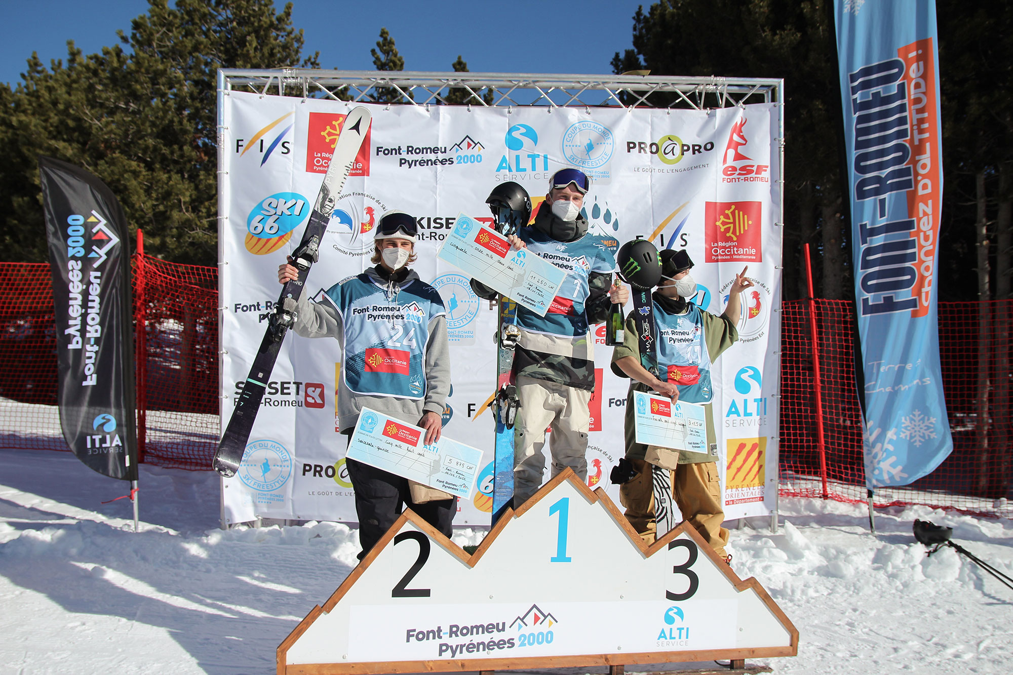 mens podium 2022 fis world cup slopestyle font romeu