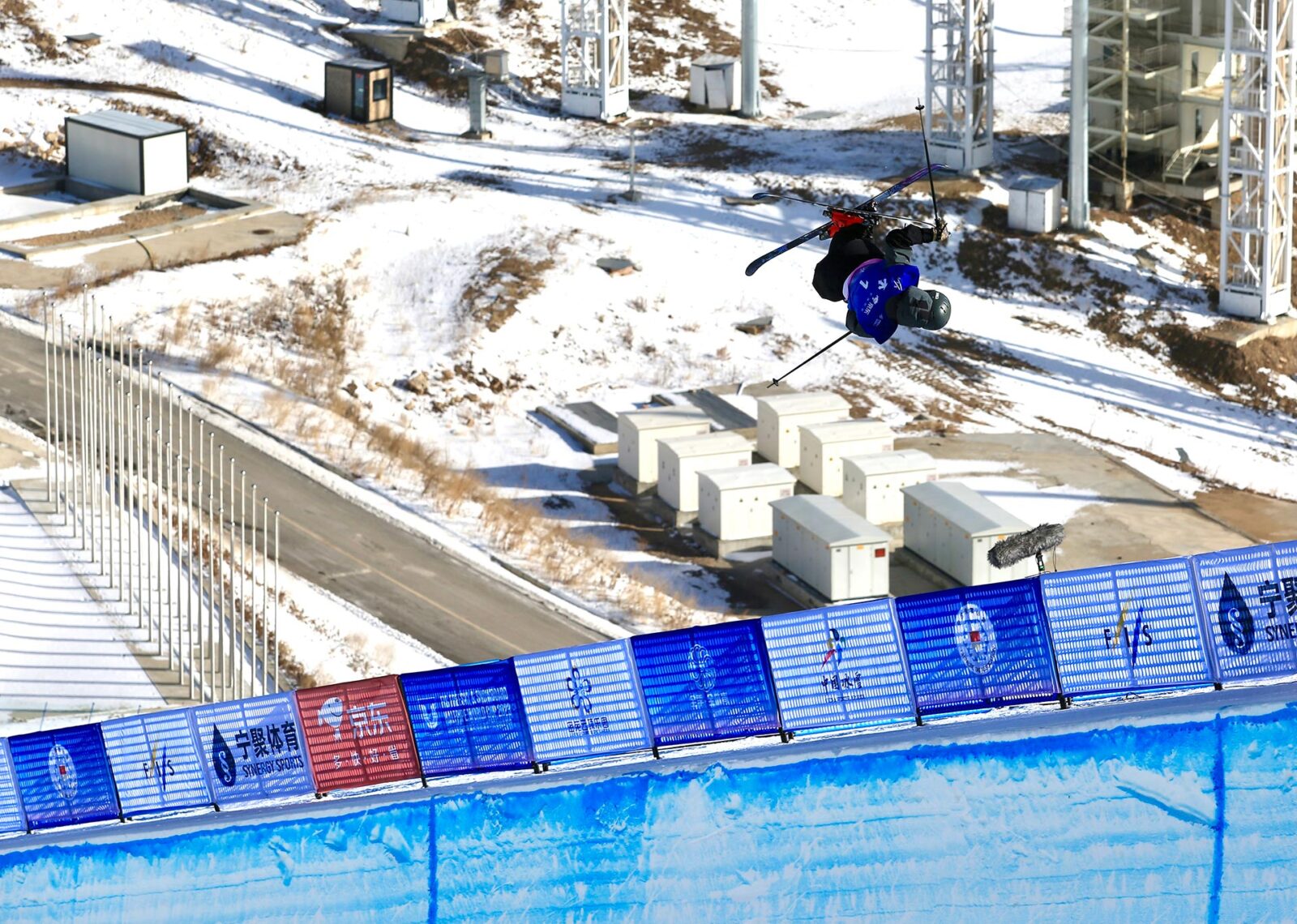 Jon Sallinen in the Secret Garden China halfpipe