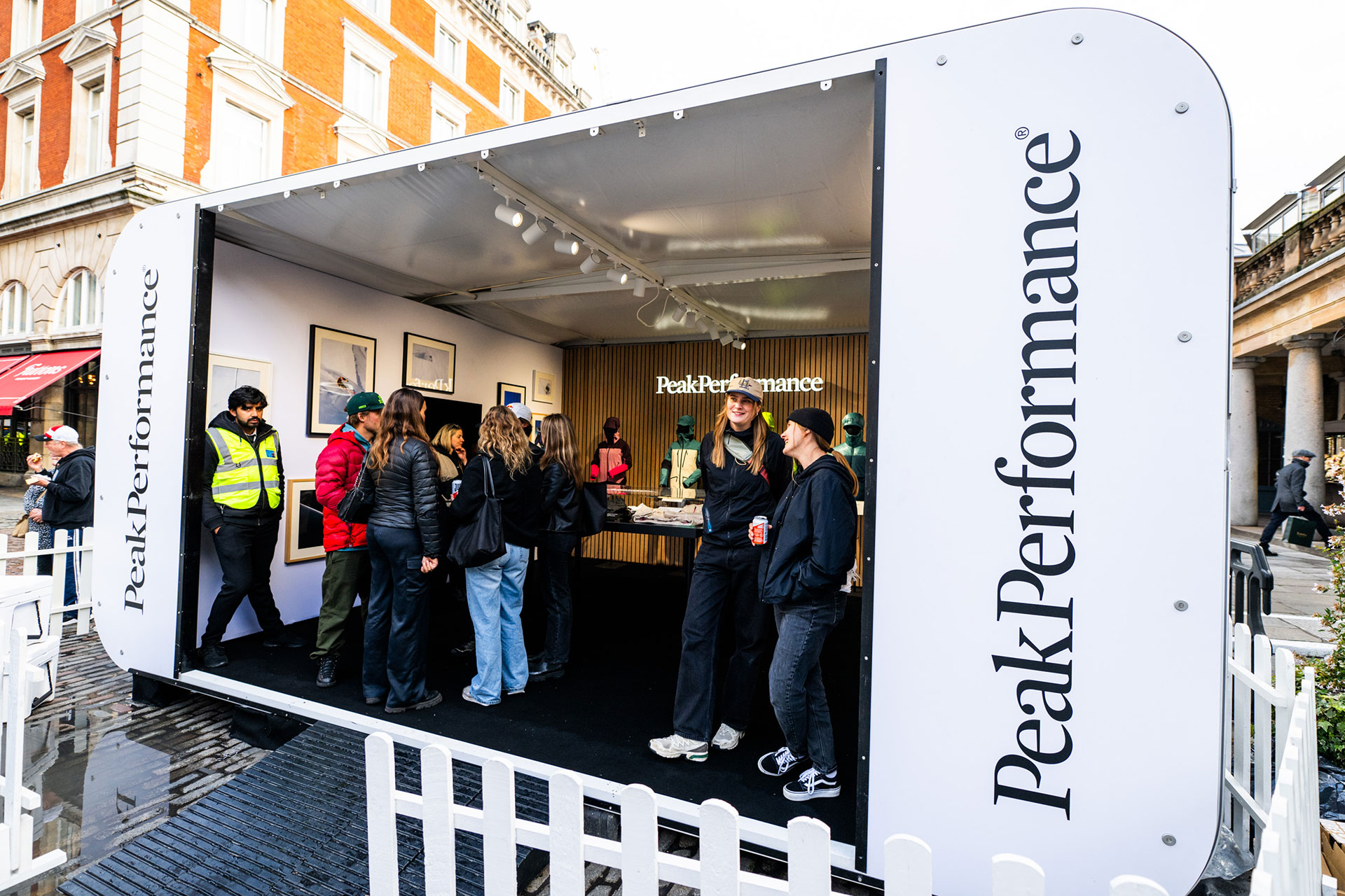 Rail wolves of London: Peak Performance rail jam rocks Covent Garden ...