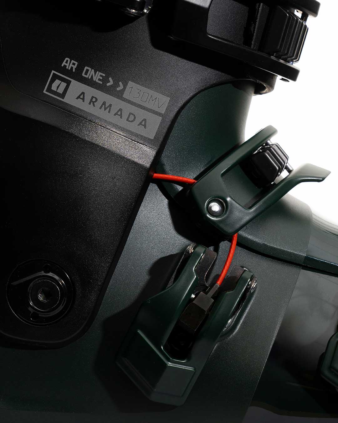 AR ONE slingshot buckle